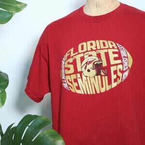 American Vintage Men's Red and White Tshirt